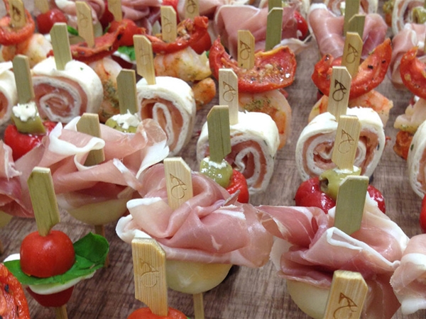 Hapjes om af te halen